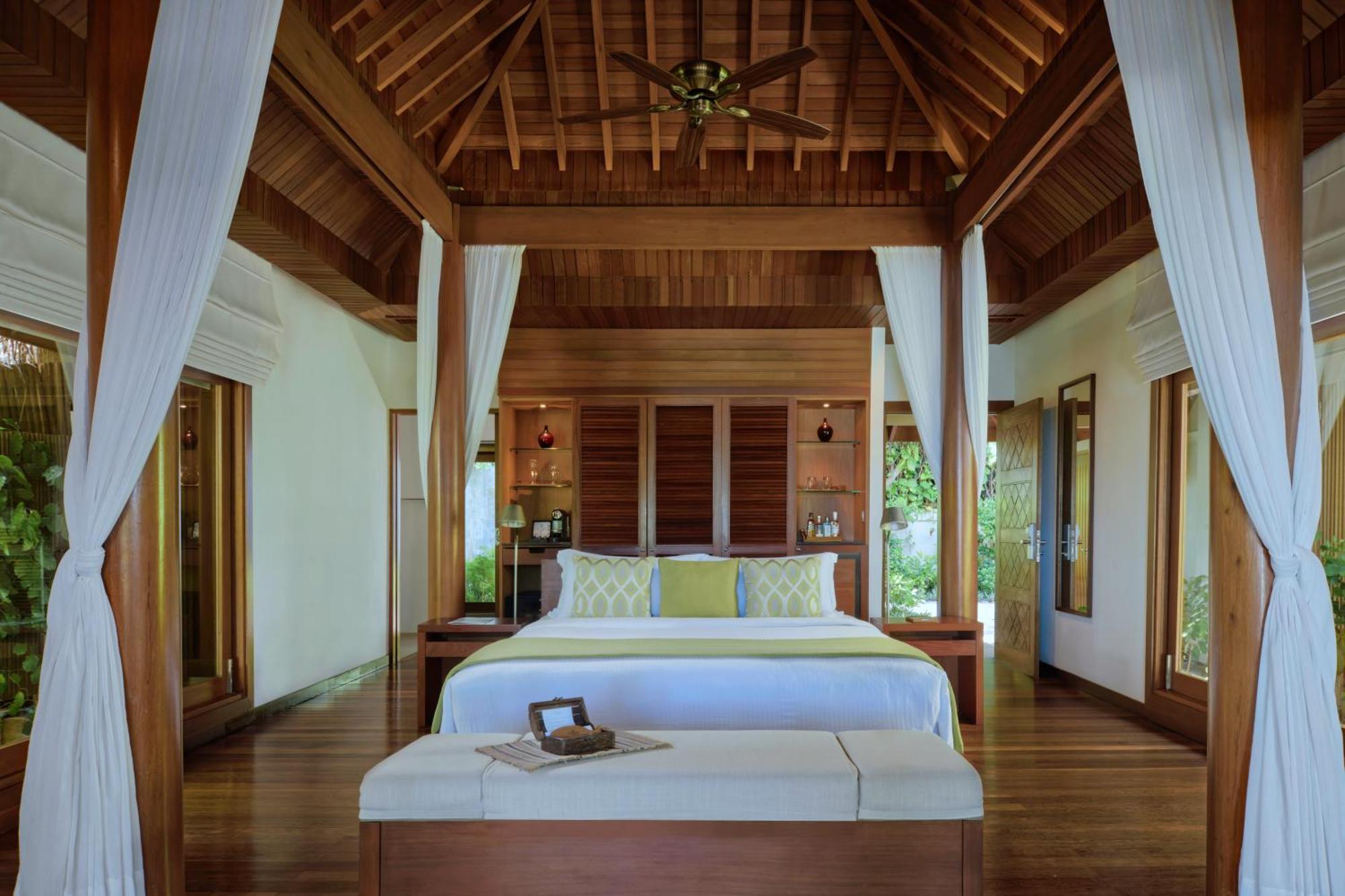 Baros Maldives Rezort 5*
